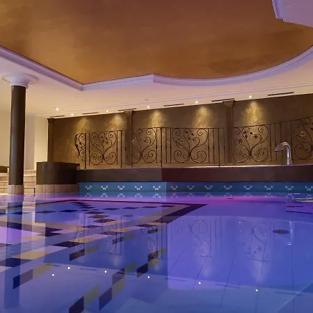 Bergjuwel 4* ノイシュティフト・イム・シュトゥーバイタール